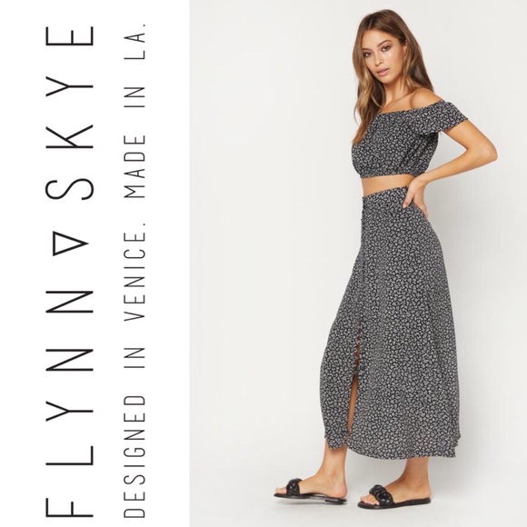 Flynn Skye Dresses & Skirts - Flynn Skye Black & White Floral Maxi Skirt
